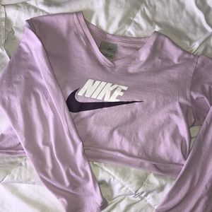 cropped long sleeve nike t shirt